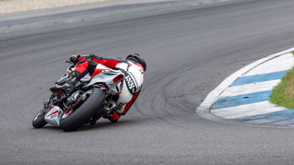 V03 sur circuit